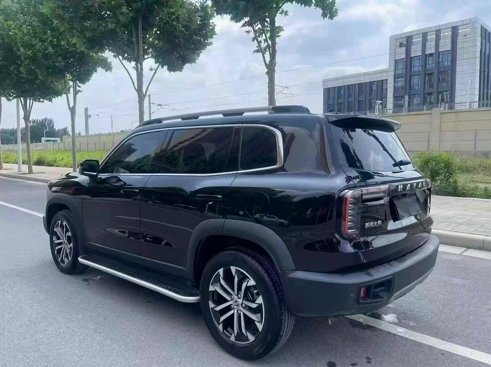 哈弗大狗 后面外观一