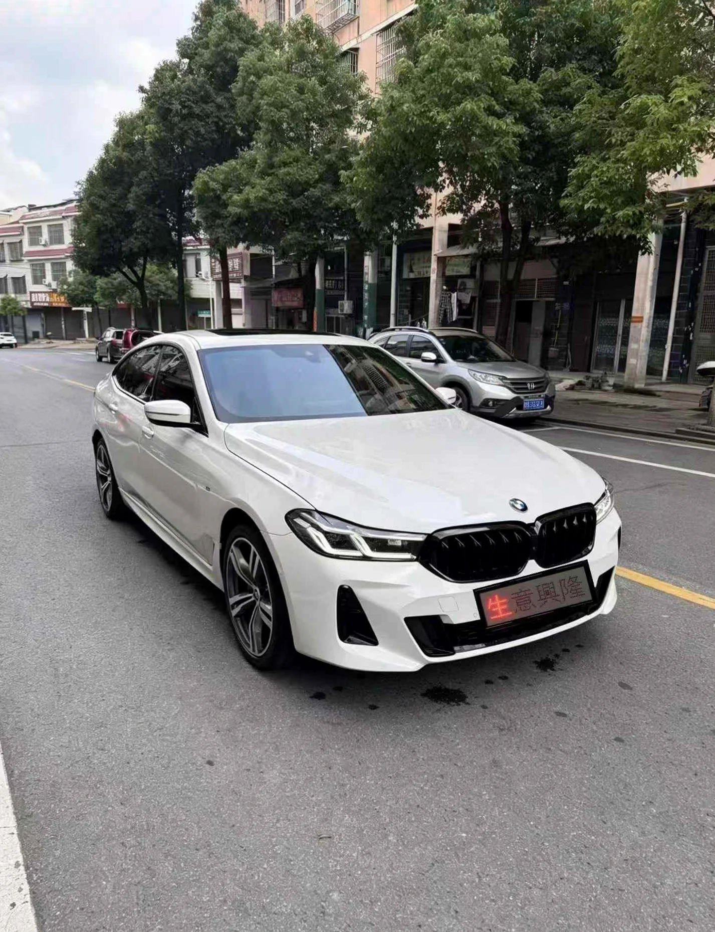 22年宝马6系GT 630i M运动套装