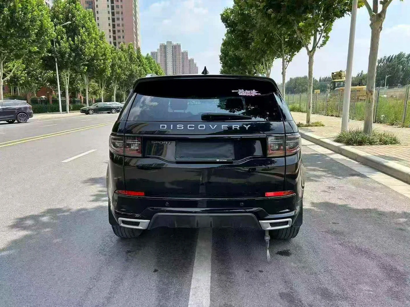路虎发现 后面外观二