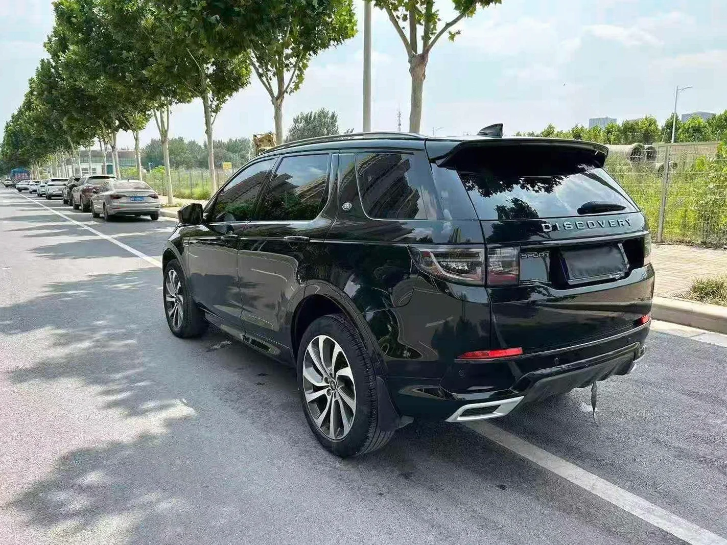 路虎发现 后面外观三