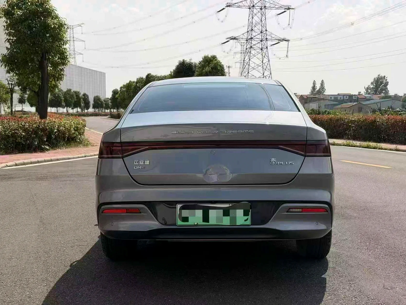 比亚迪秦 内饰后排