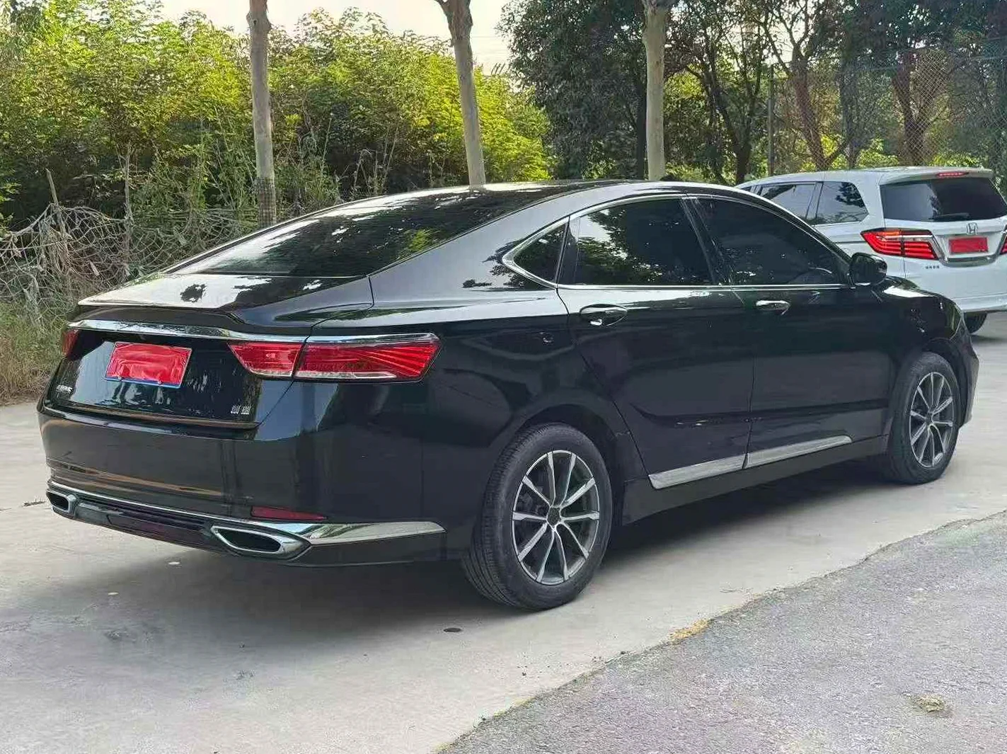 吉利博瑞 后面外观三