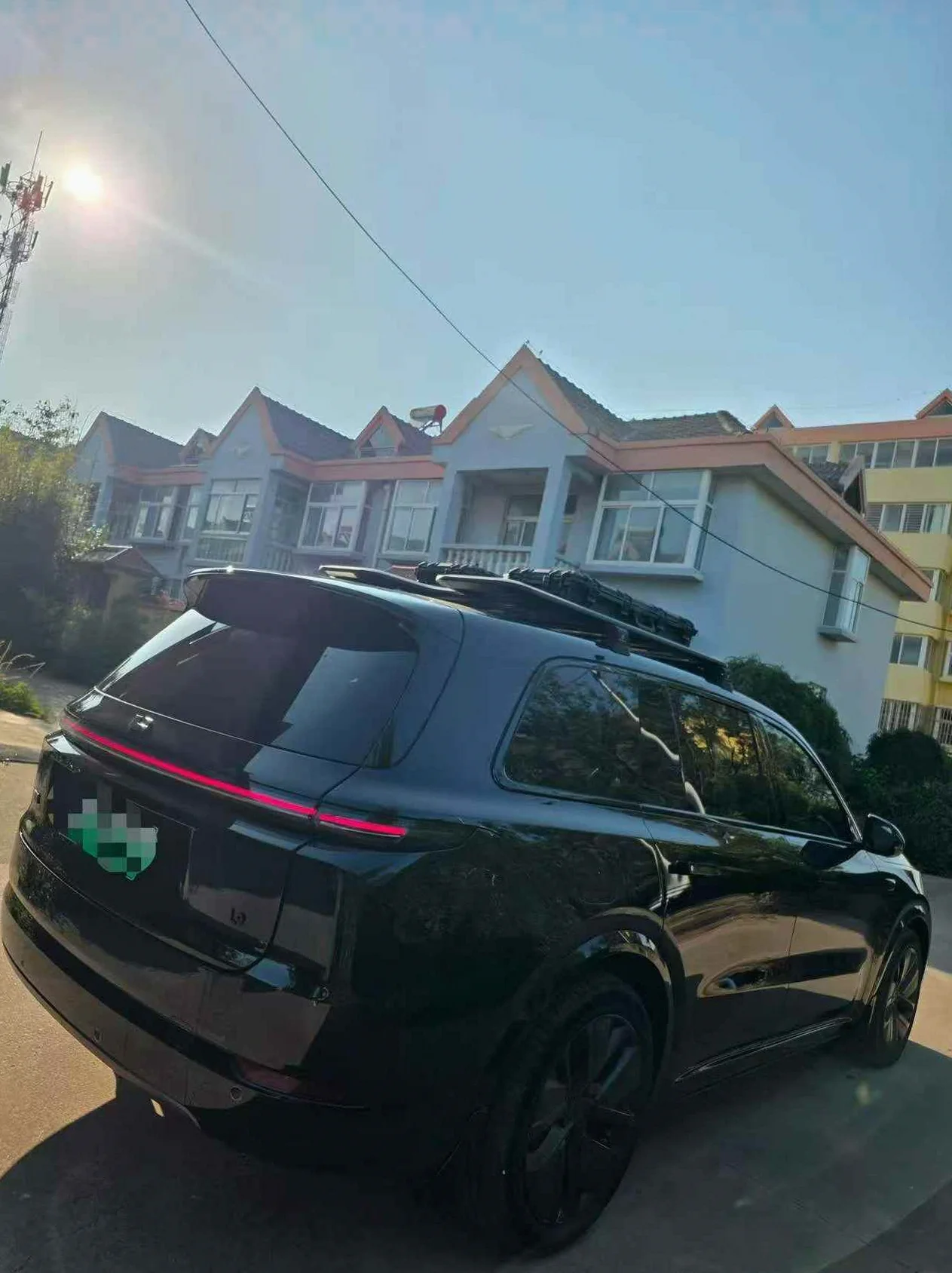 理想L9 后面外观二