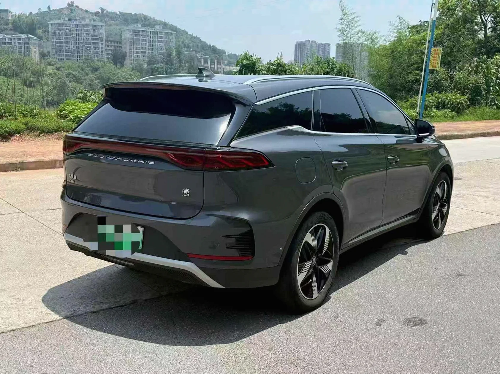比亚迪唐 驾驶室