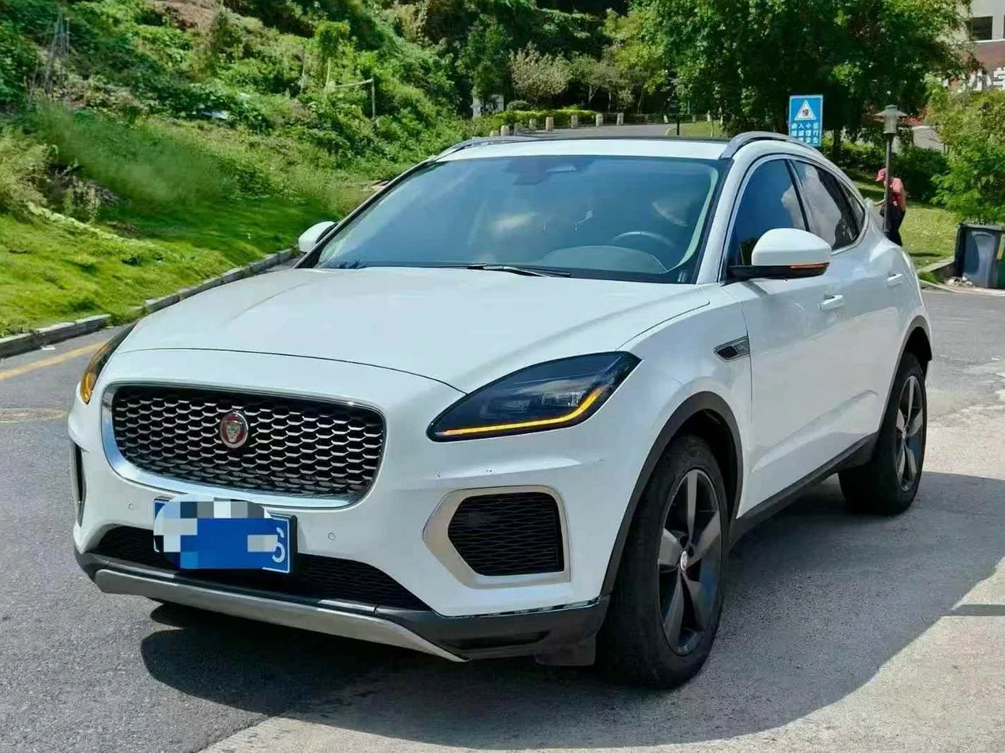 24年捷豹E-PACE 1.5T轻混高配