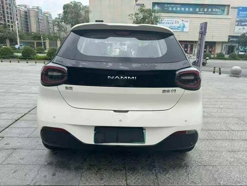 东风纳米 后面外观一