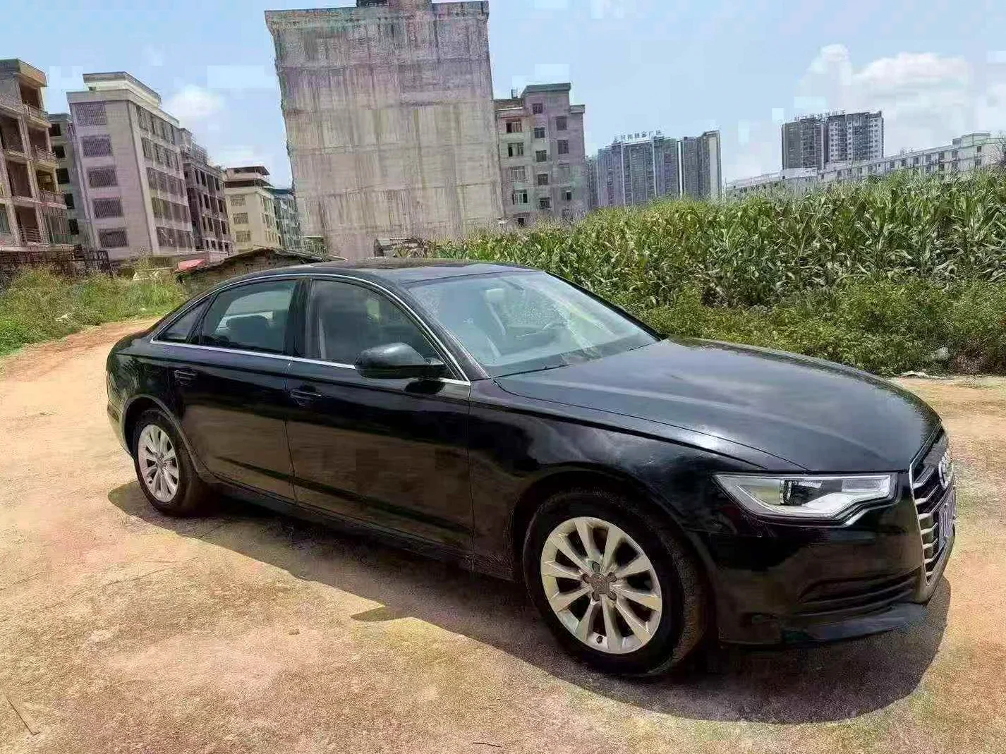奥迪A6L 正面外观三