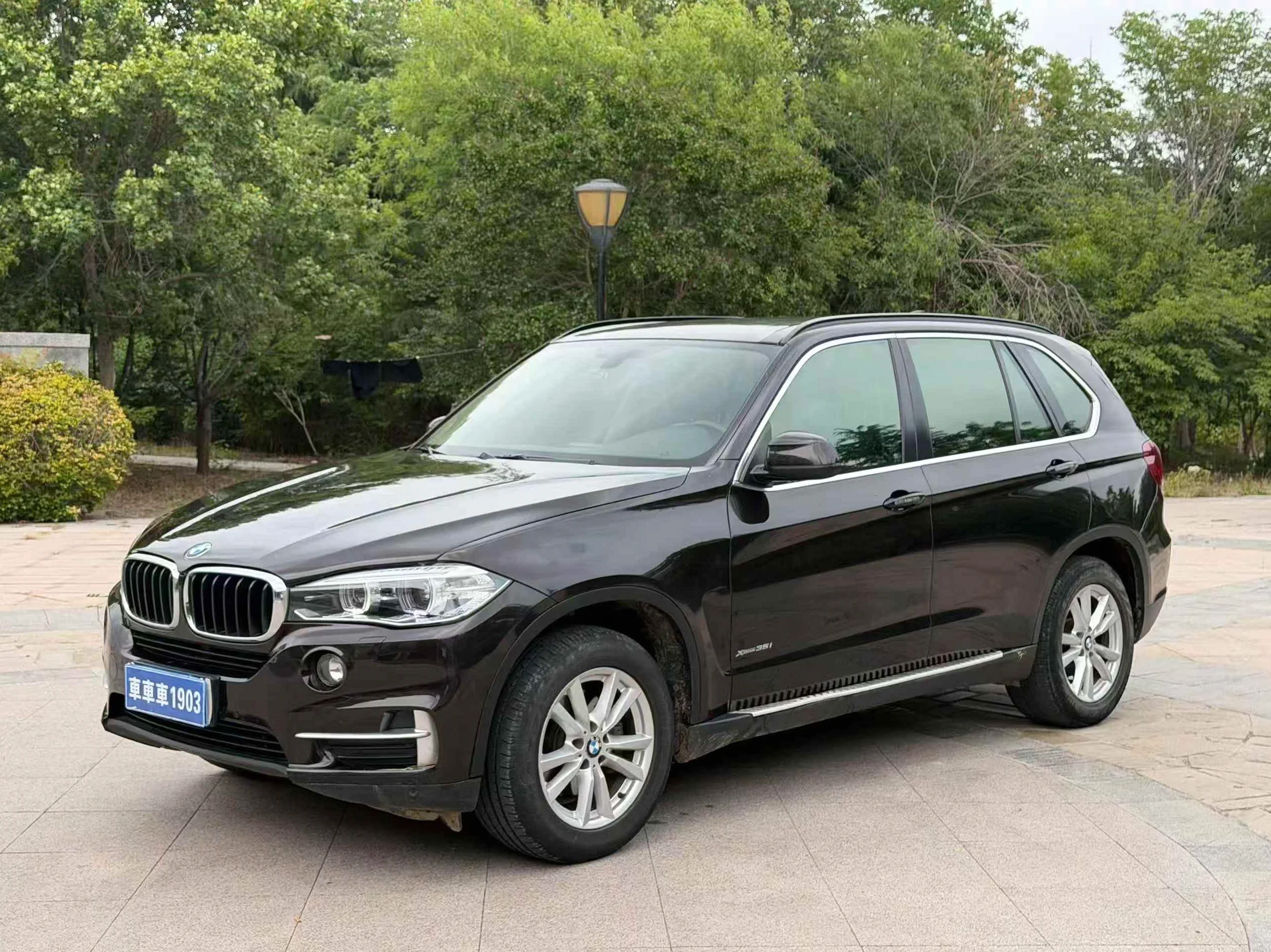 宝马X5 正面外观三