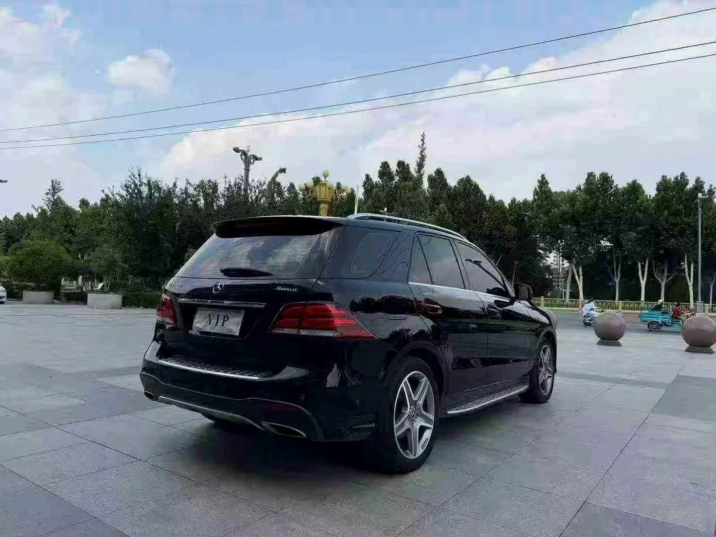 奔驰GLE 后面外观二
