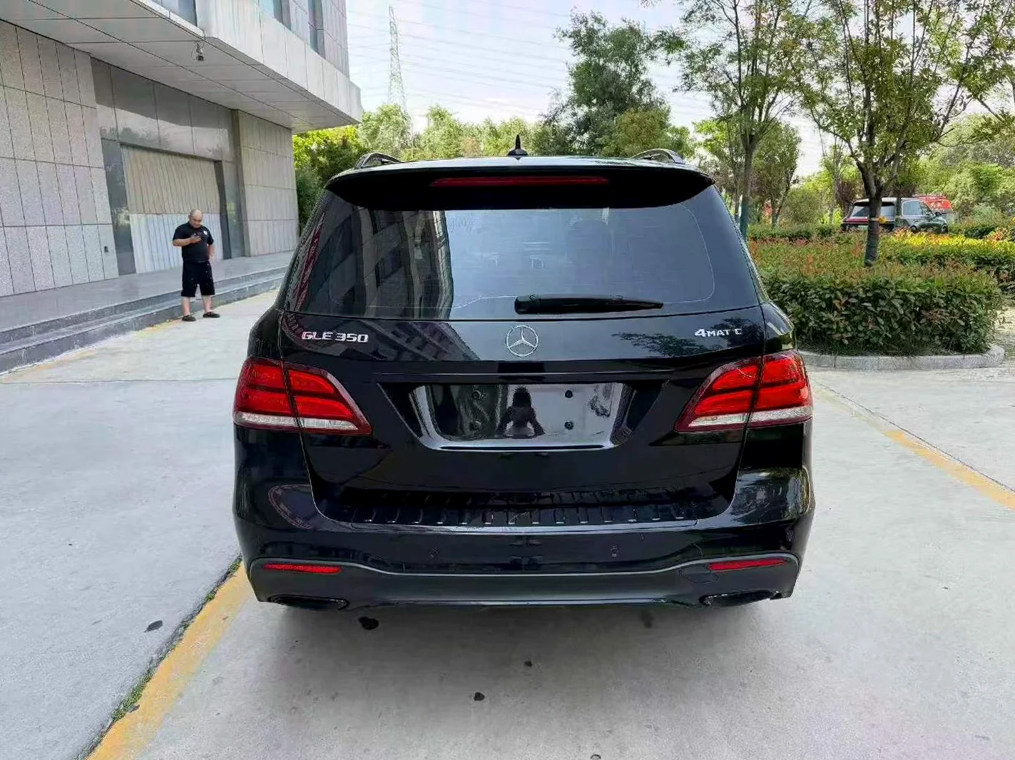 奔驰GLE 后面外观二