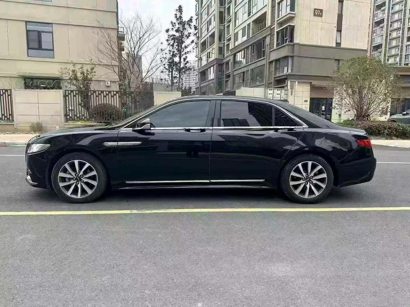 林肯大陆 后面外观三