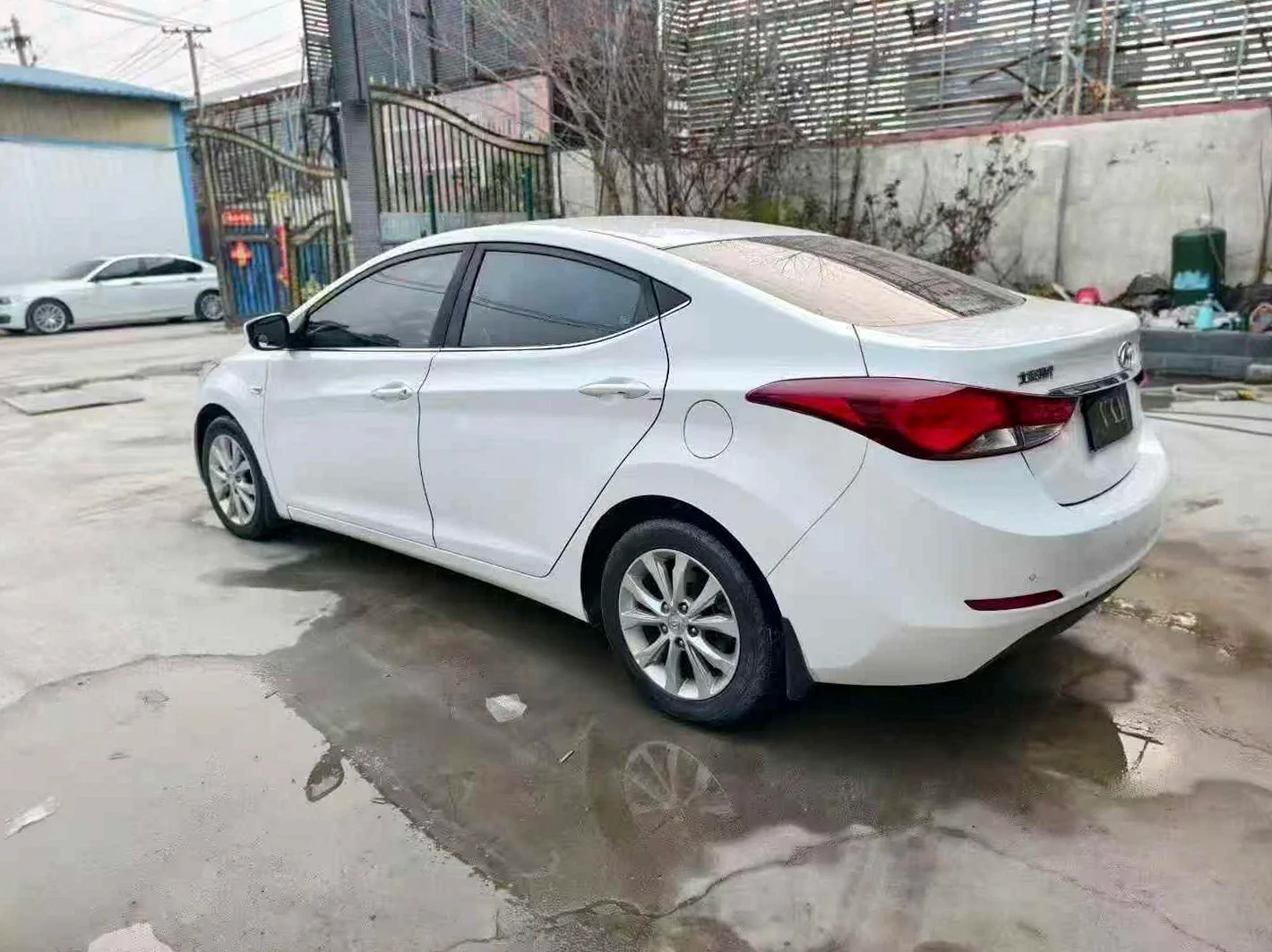 现代朗动 内饰后排