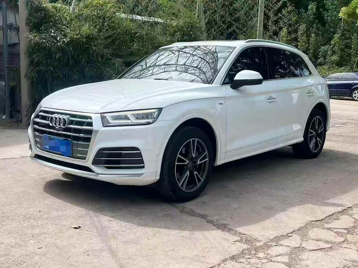 奥迪Q5 正面外观三
