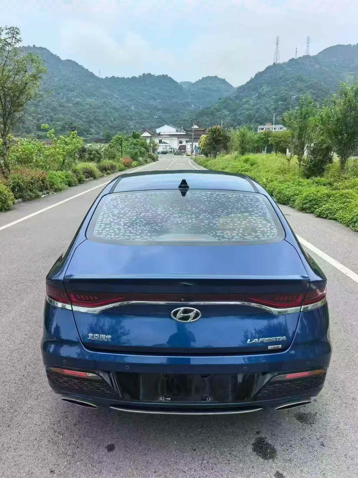 现代菲斯塔 驾驶室