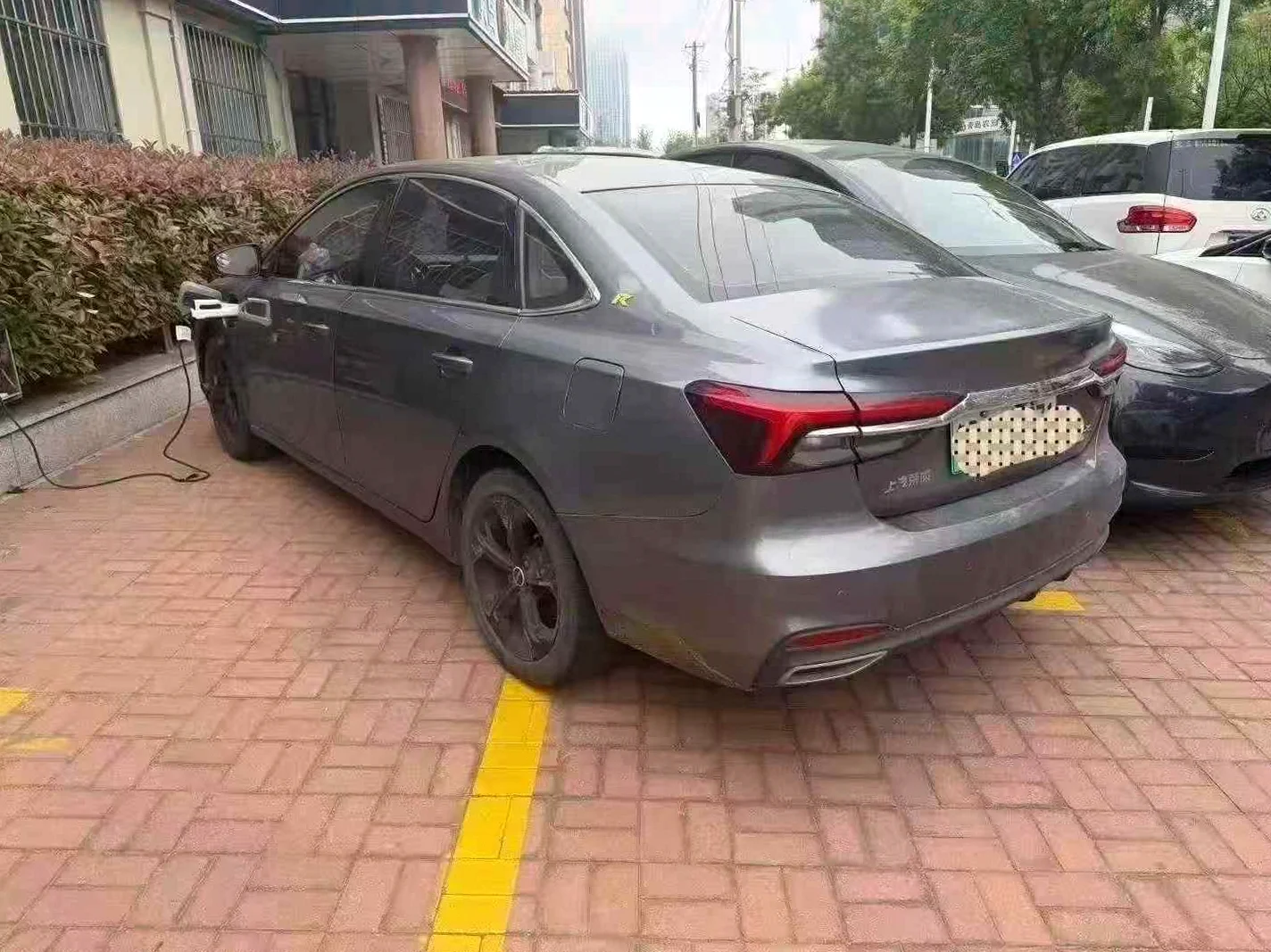 荣威360 后面外观三