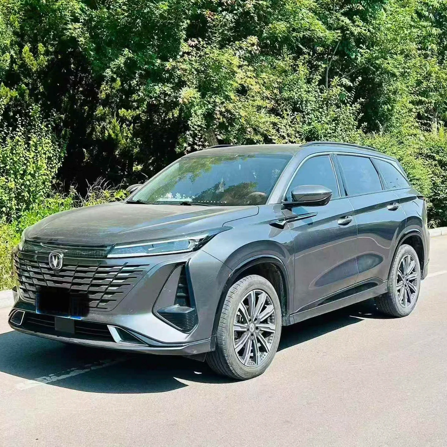 长安汽车CS75 正面外观三