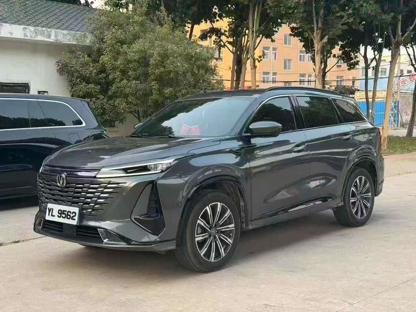 长安汽车CS75 正面外观三