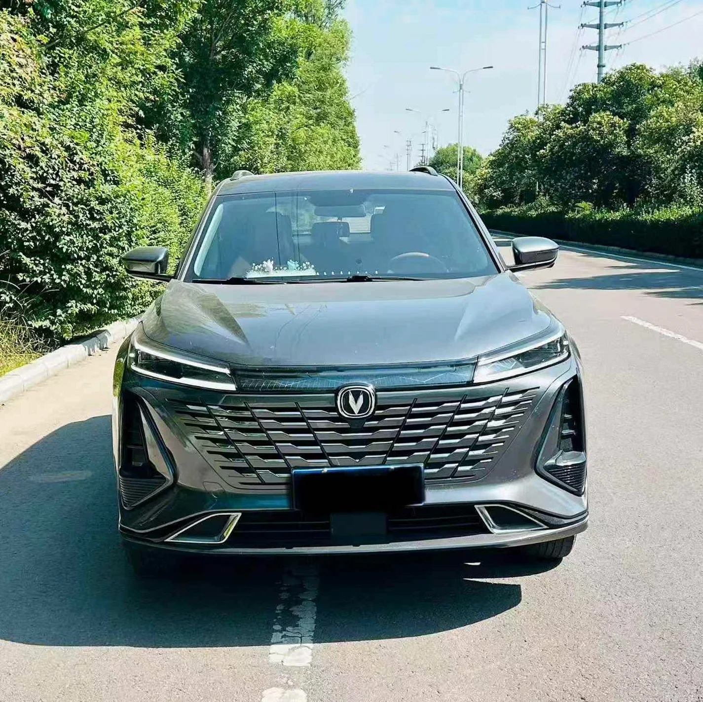 23年长安CS75 PLUS 1.5T自动尊贵型