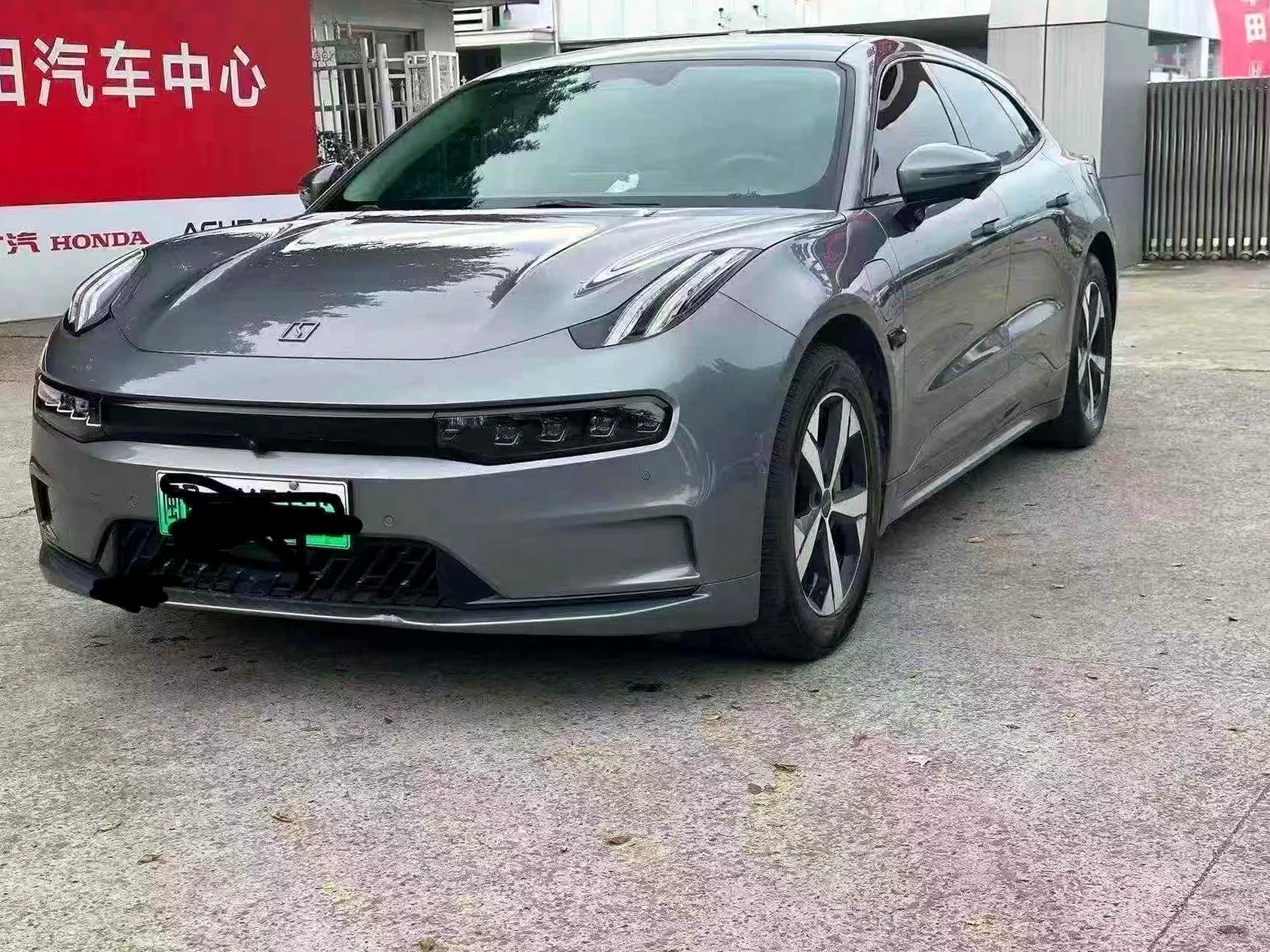 23年极氪001 双电机四驱