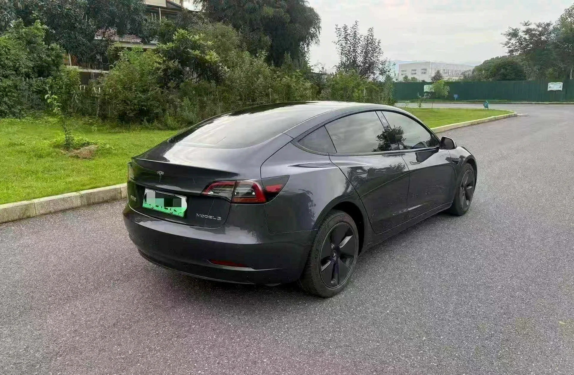 特斯拉MODEL 后面外观三