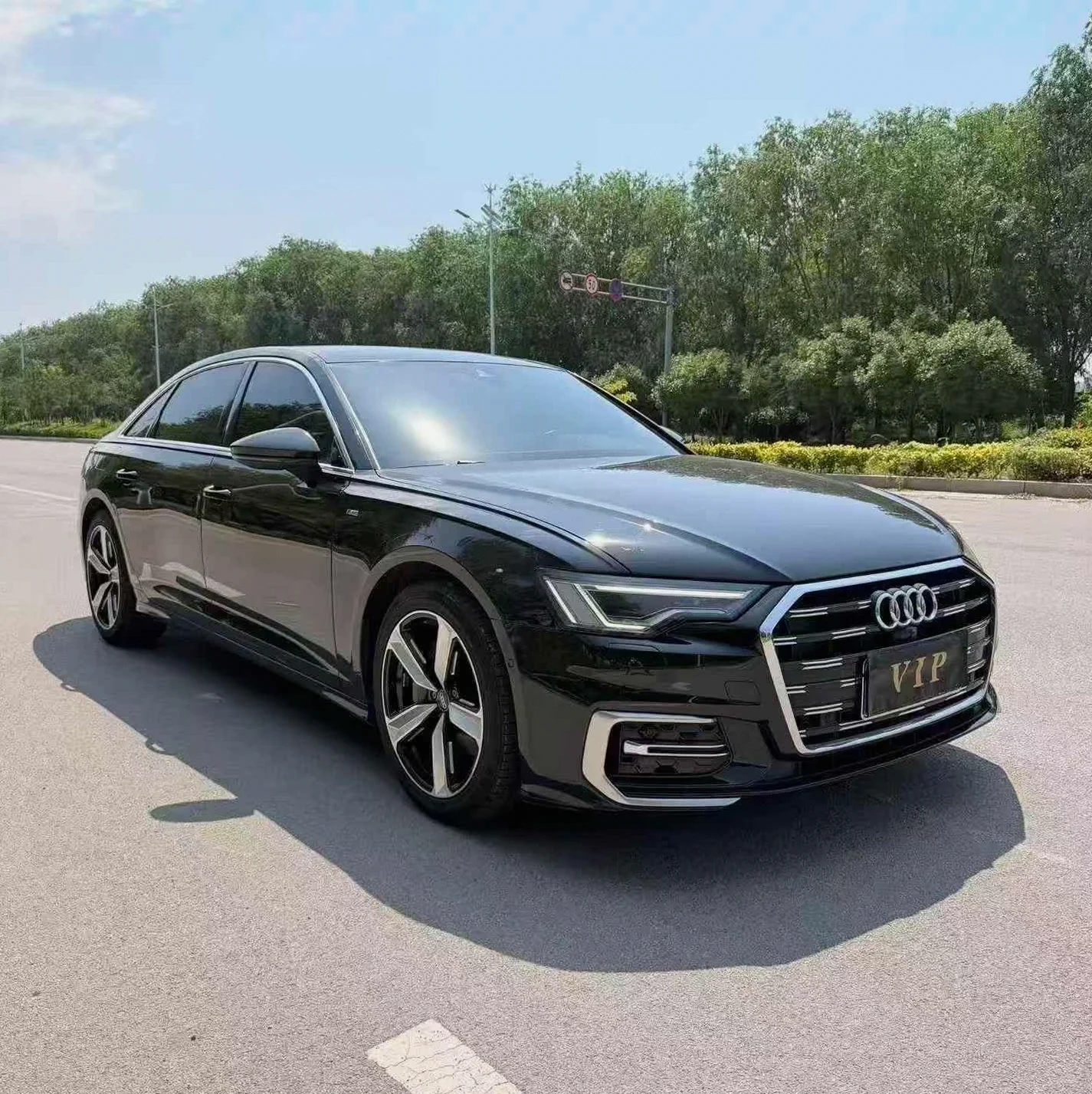 奥迪A6L 正面外观二