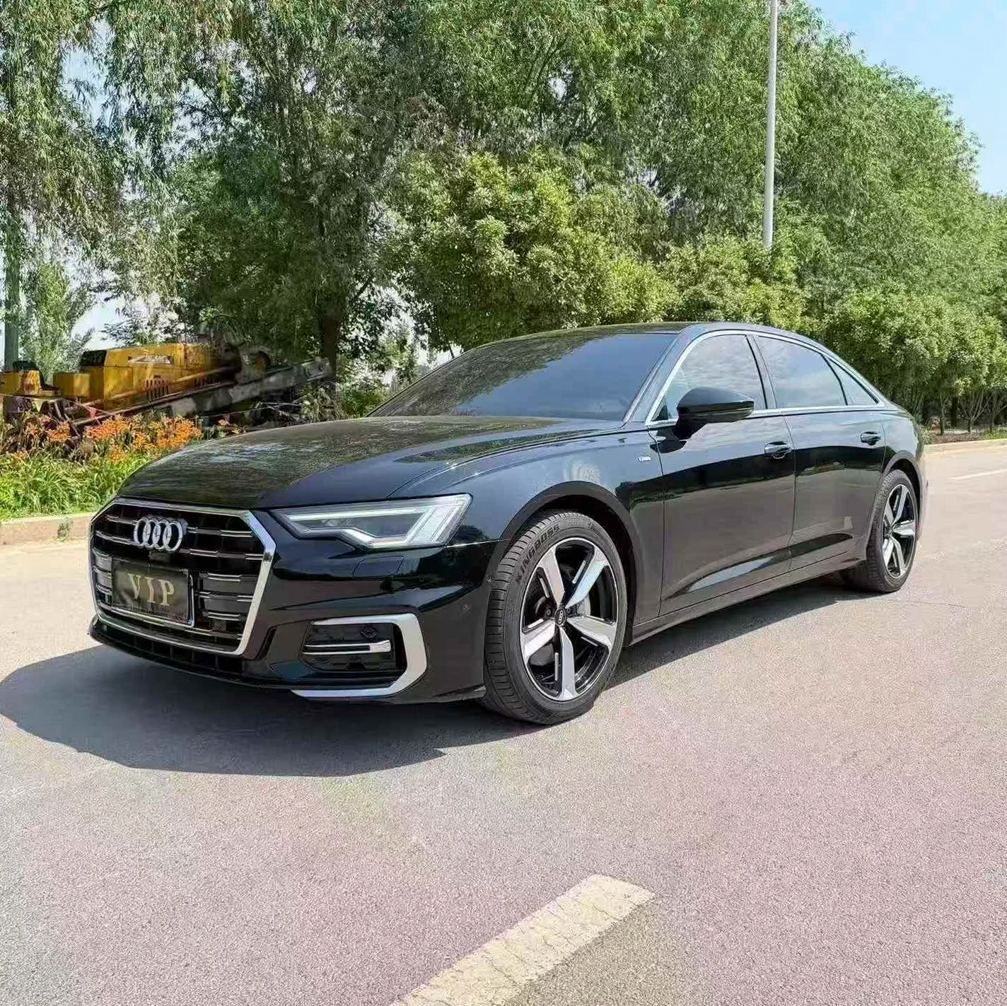 奥迪A6L 正面外观三