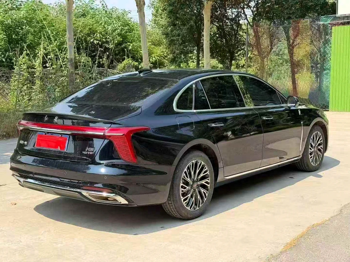红旗H5 后面外观三