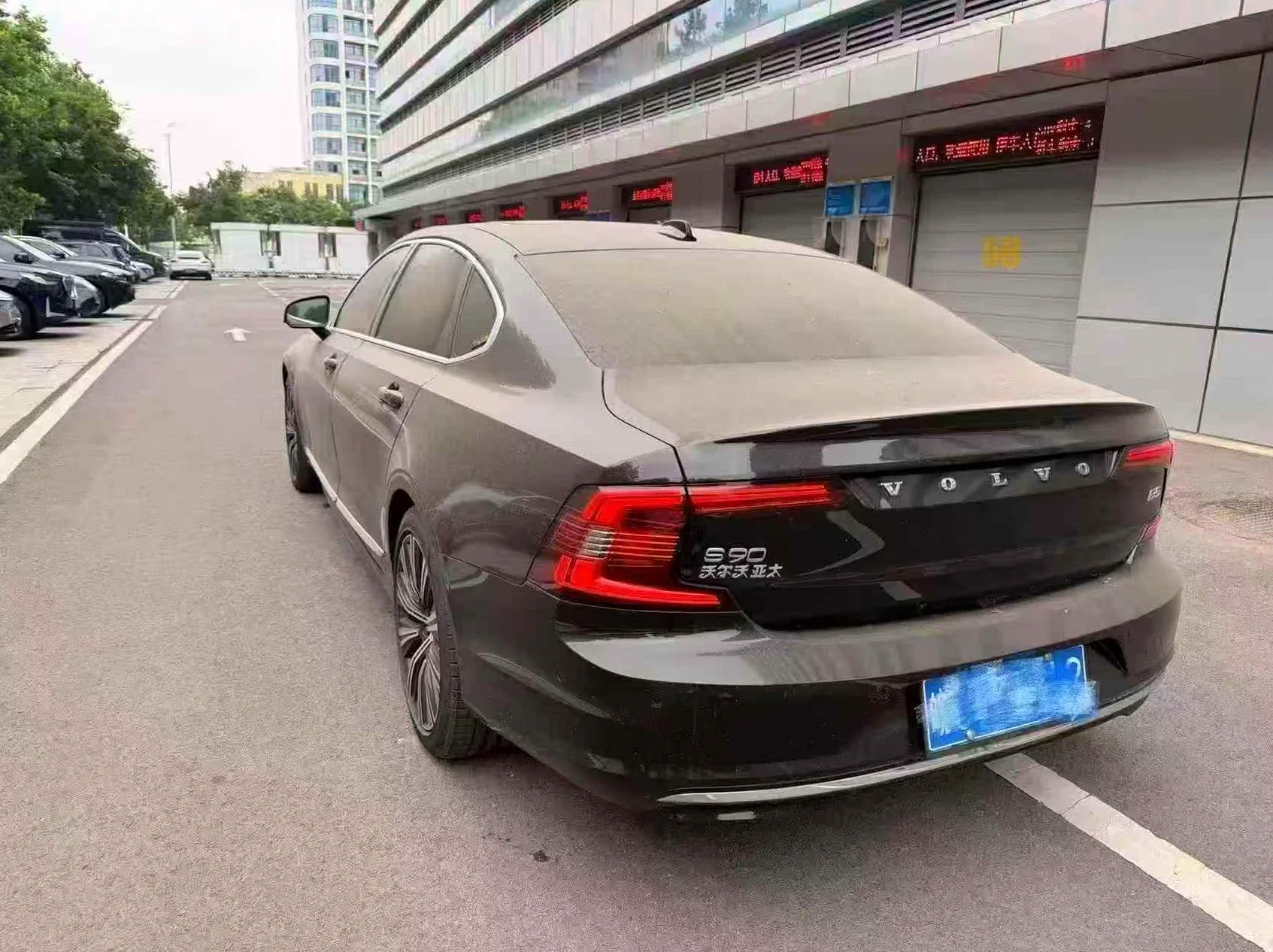 沃尔沃S90 驾驶室