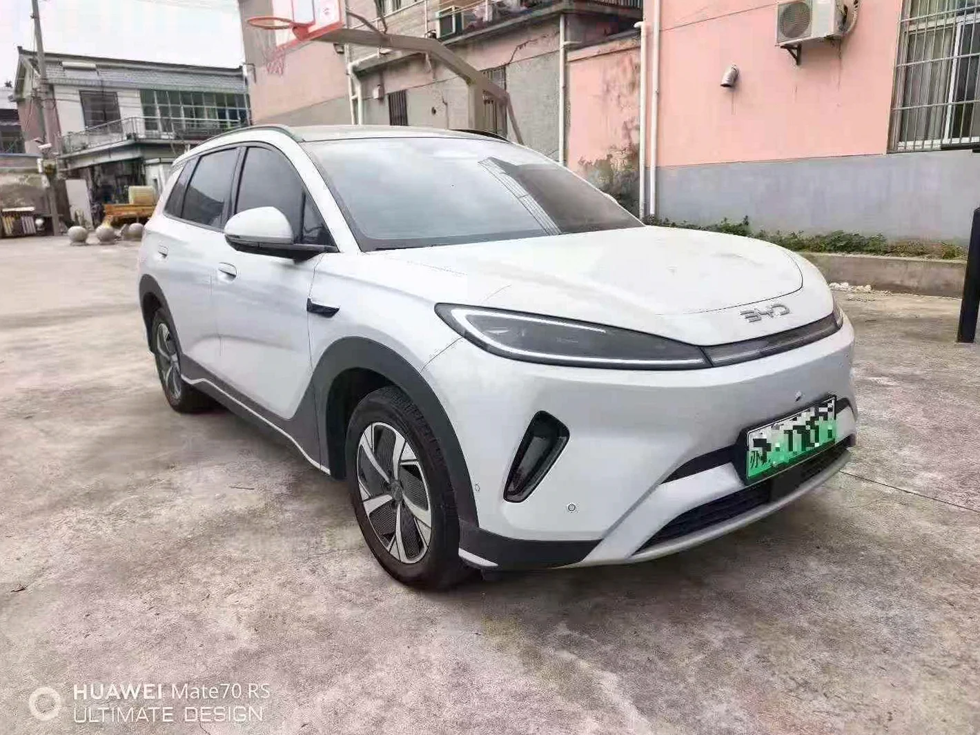 比亚迪海狮 正面外观三