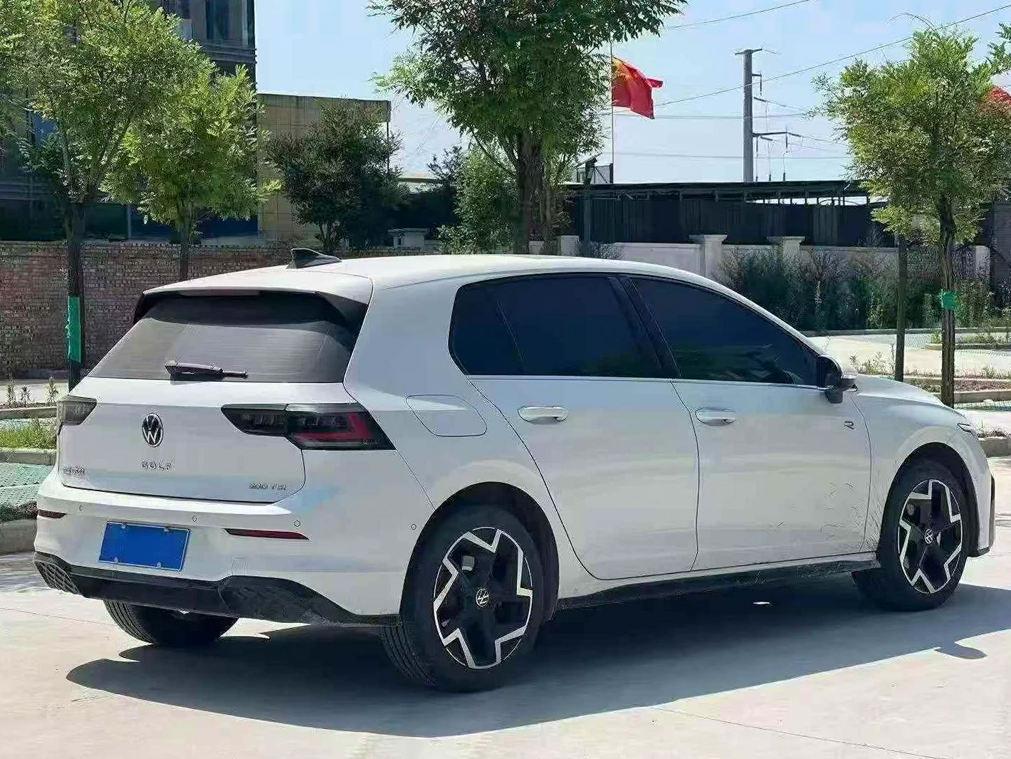 大众高尔夫 后面外观二