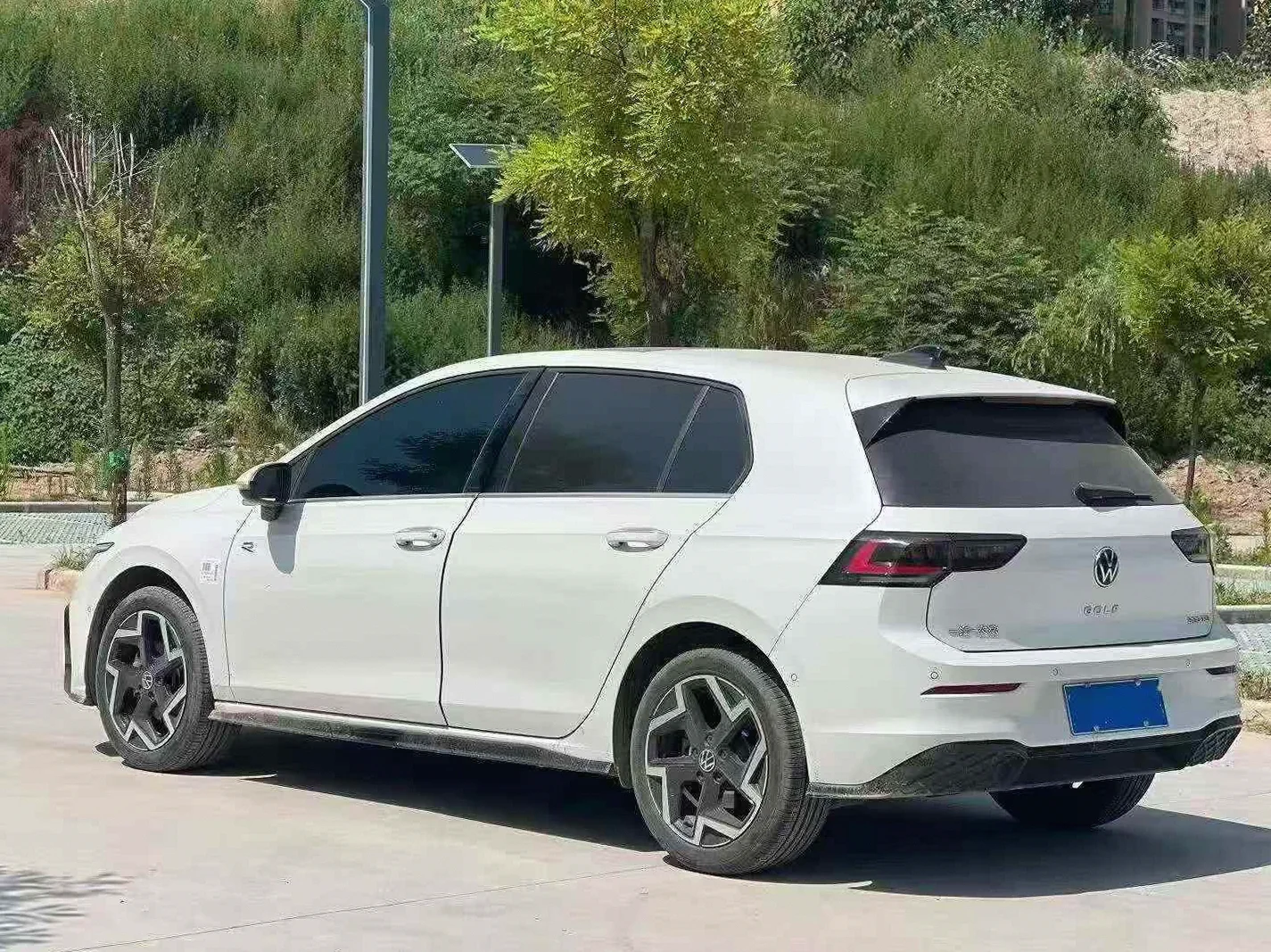 大众高尔夫 后面外观三