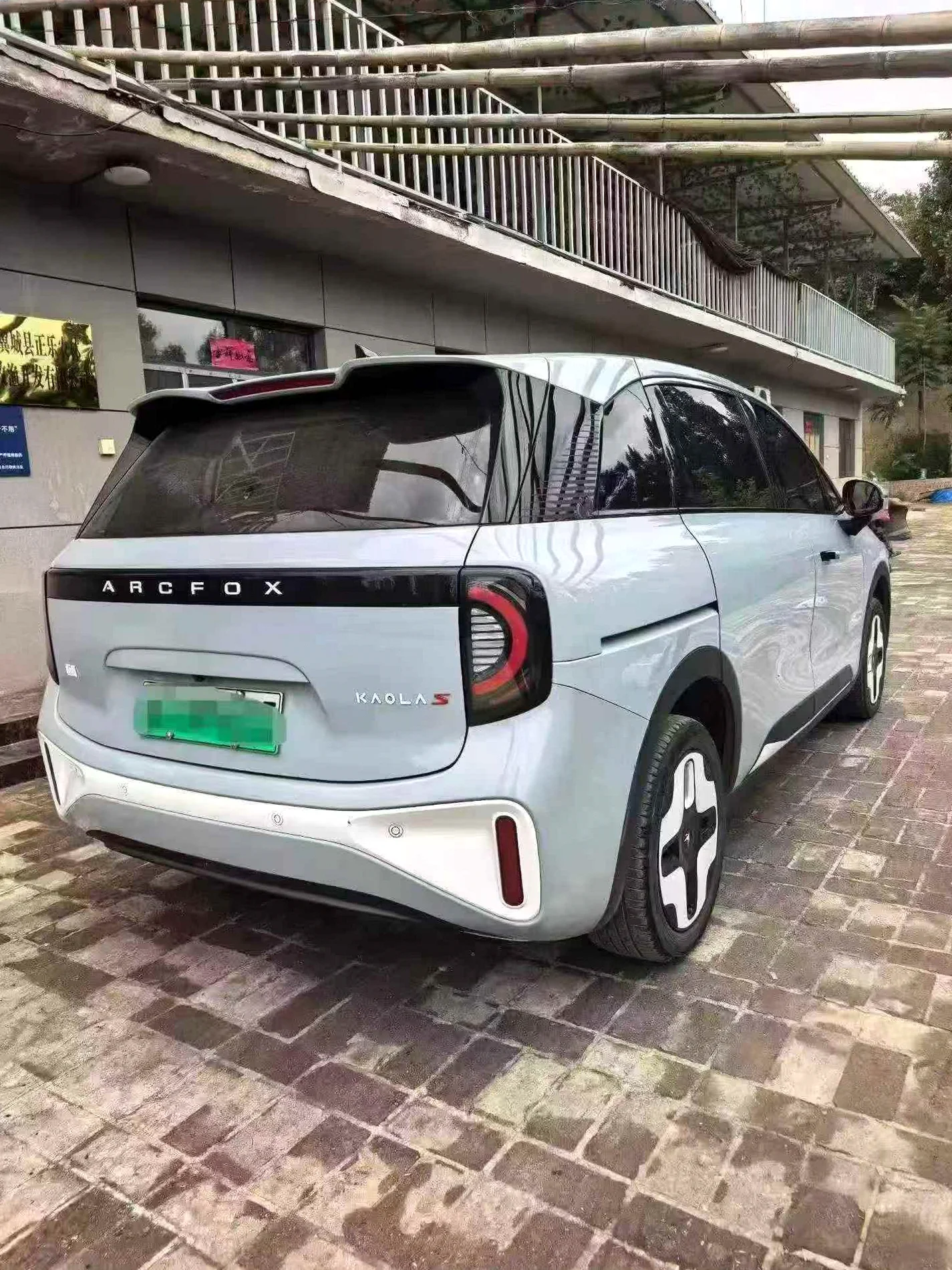 极狐汽车考拉 内饰后排