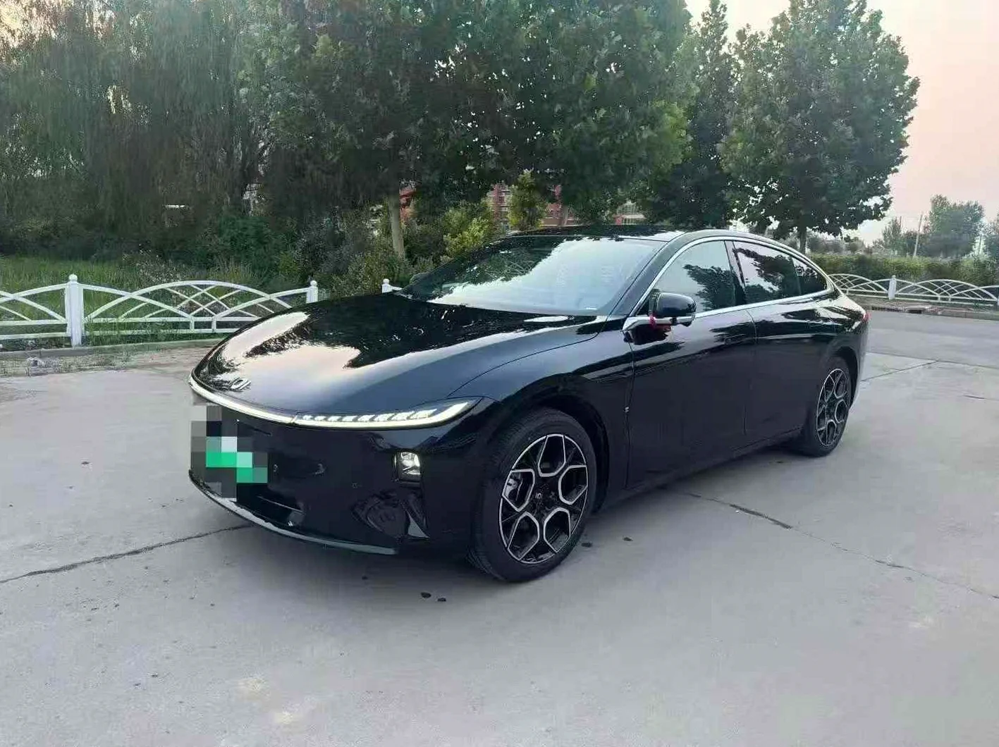长安汽车启源 正面外观三