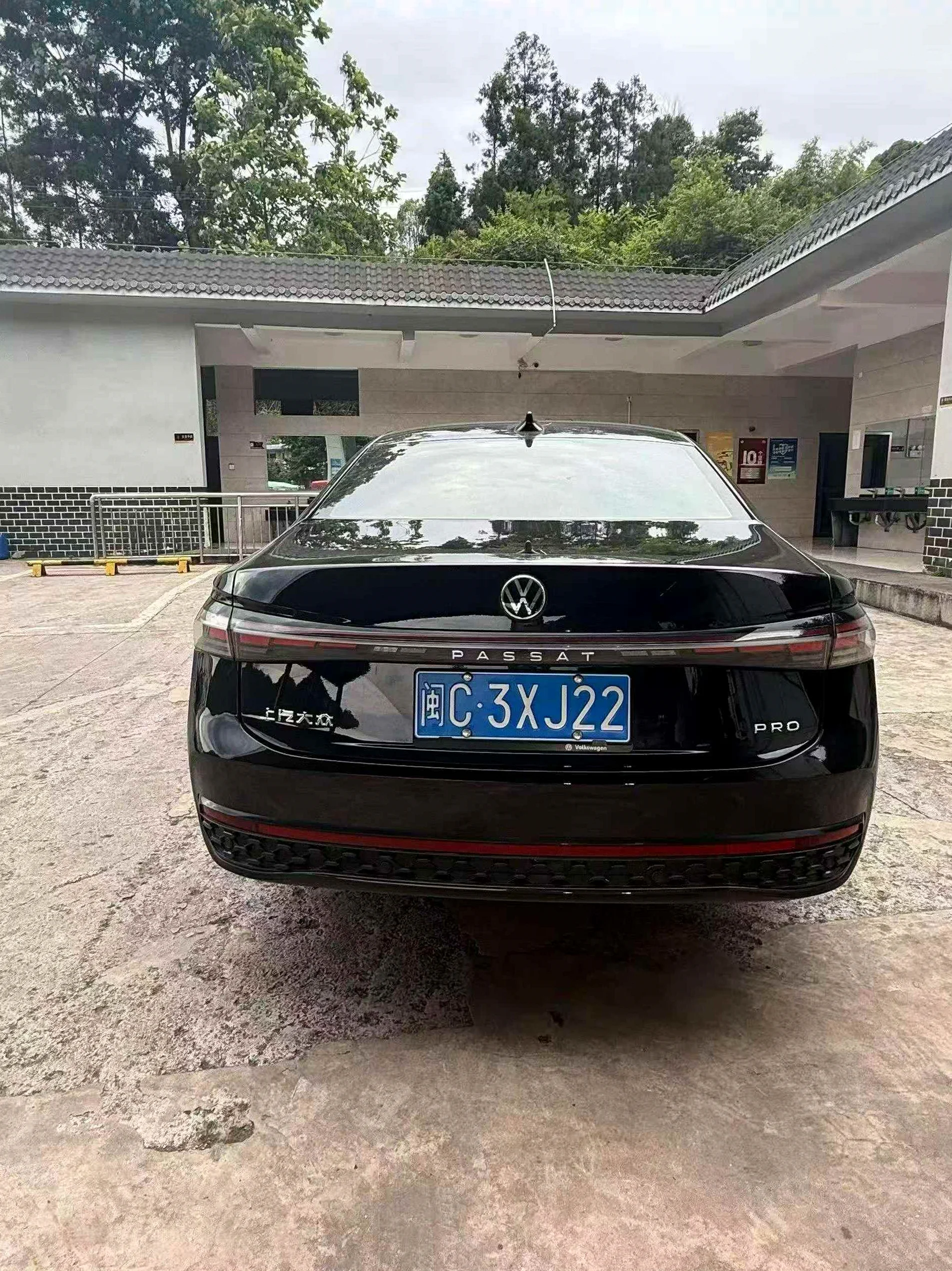 大众帕萨特 正面外观二