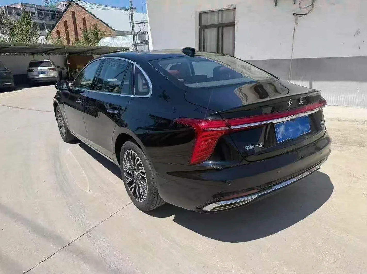 红旗H5 后面外观二