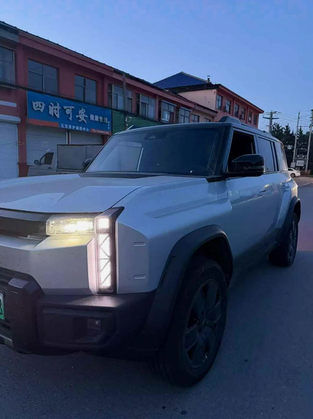 奇瑞风云 正面外观二
