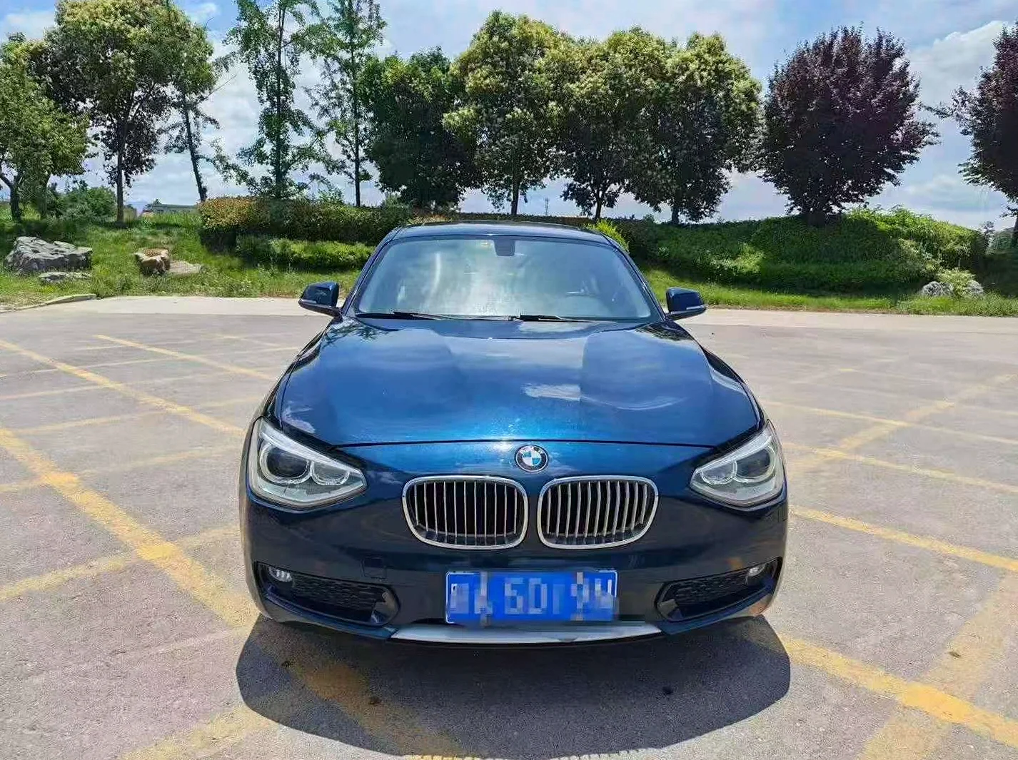 宝马1系 正面外观二