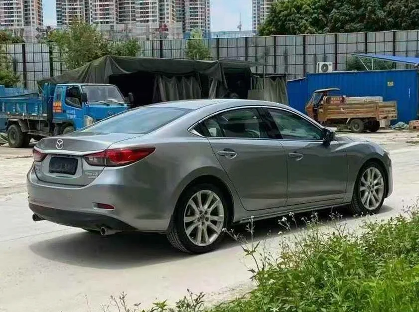 马自达阿特兹 后面外观一