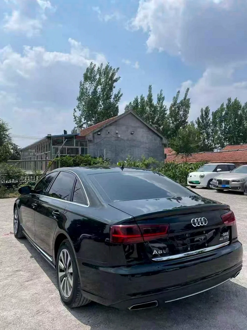 奥迪A6L 后面外观三
