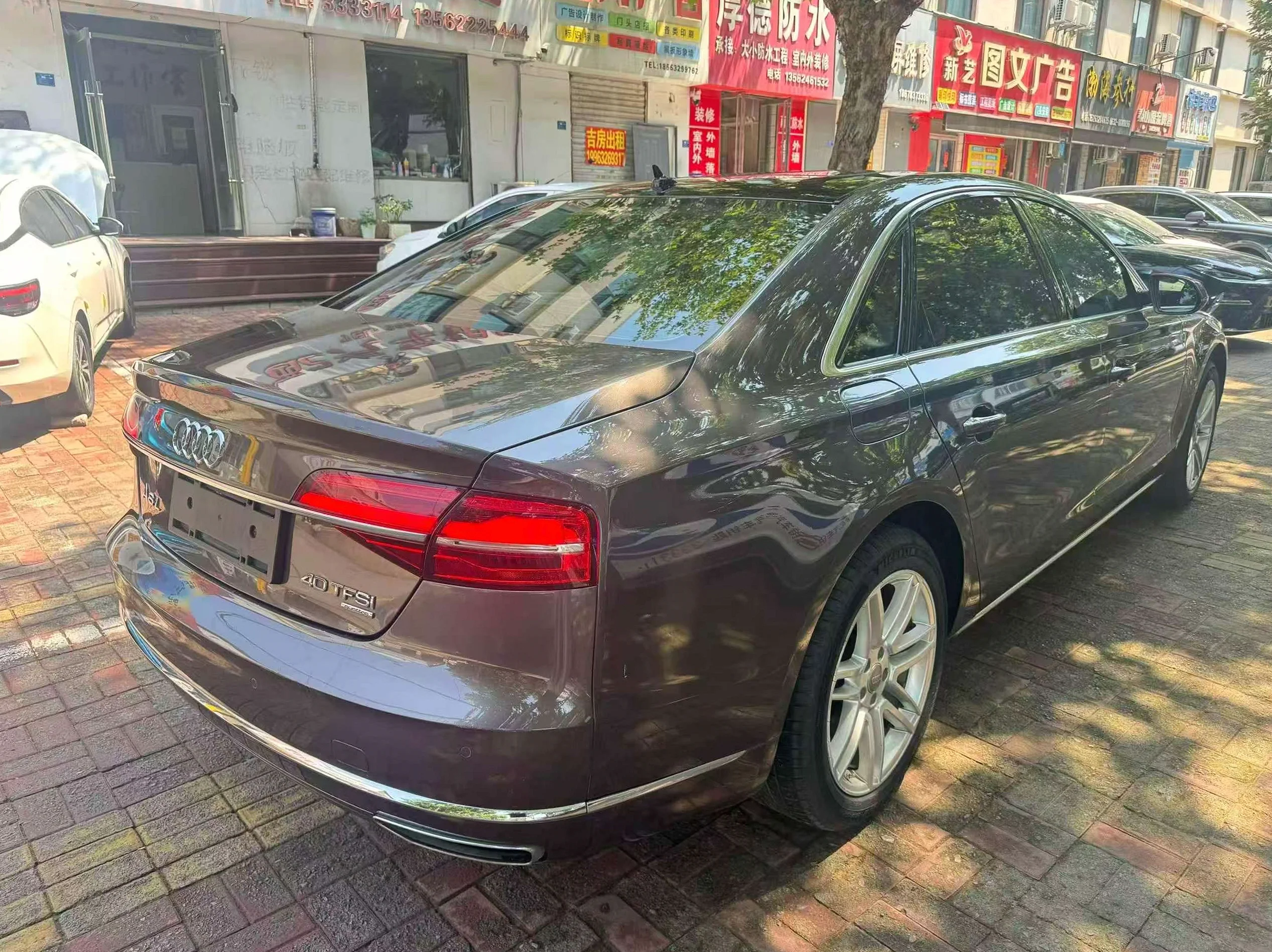 奥迪A8L 驾驶室