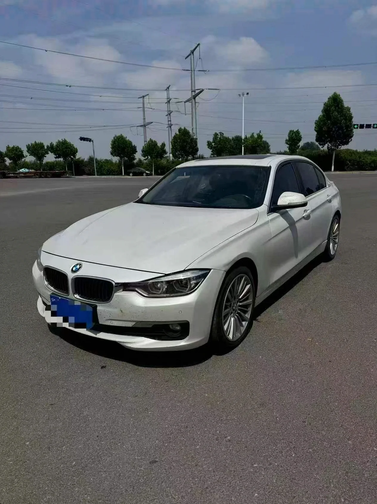 宝马3系 正面外观三