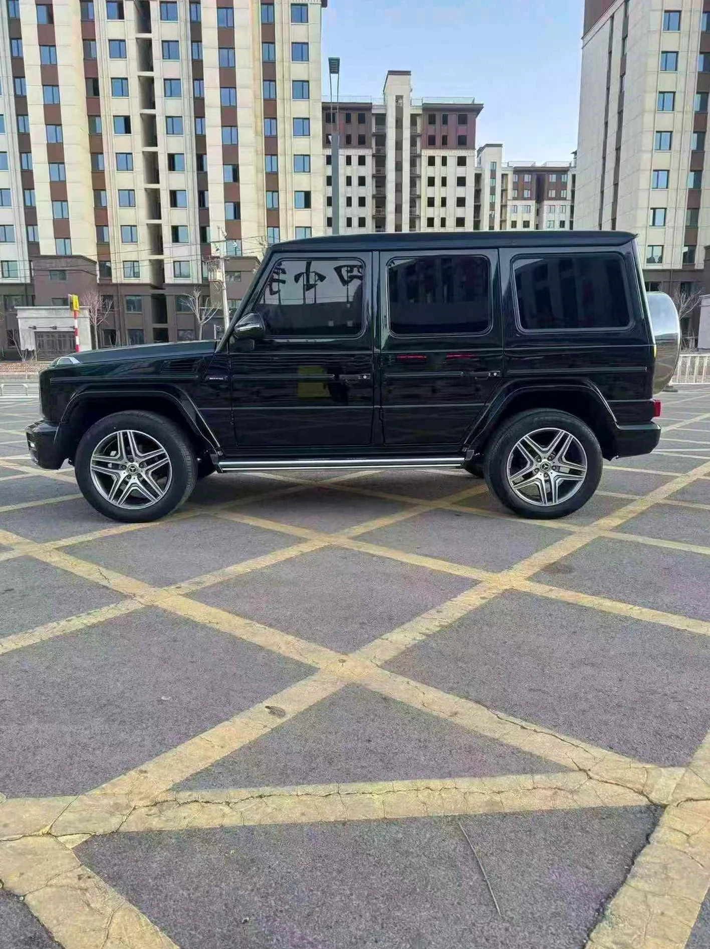 奔驰G 正面外观三