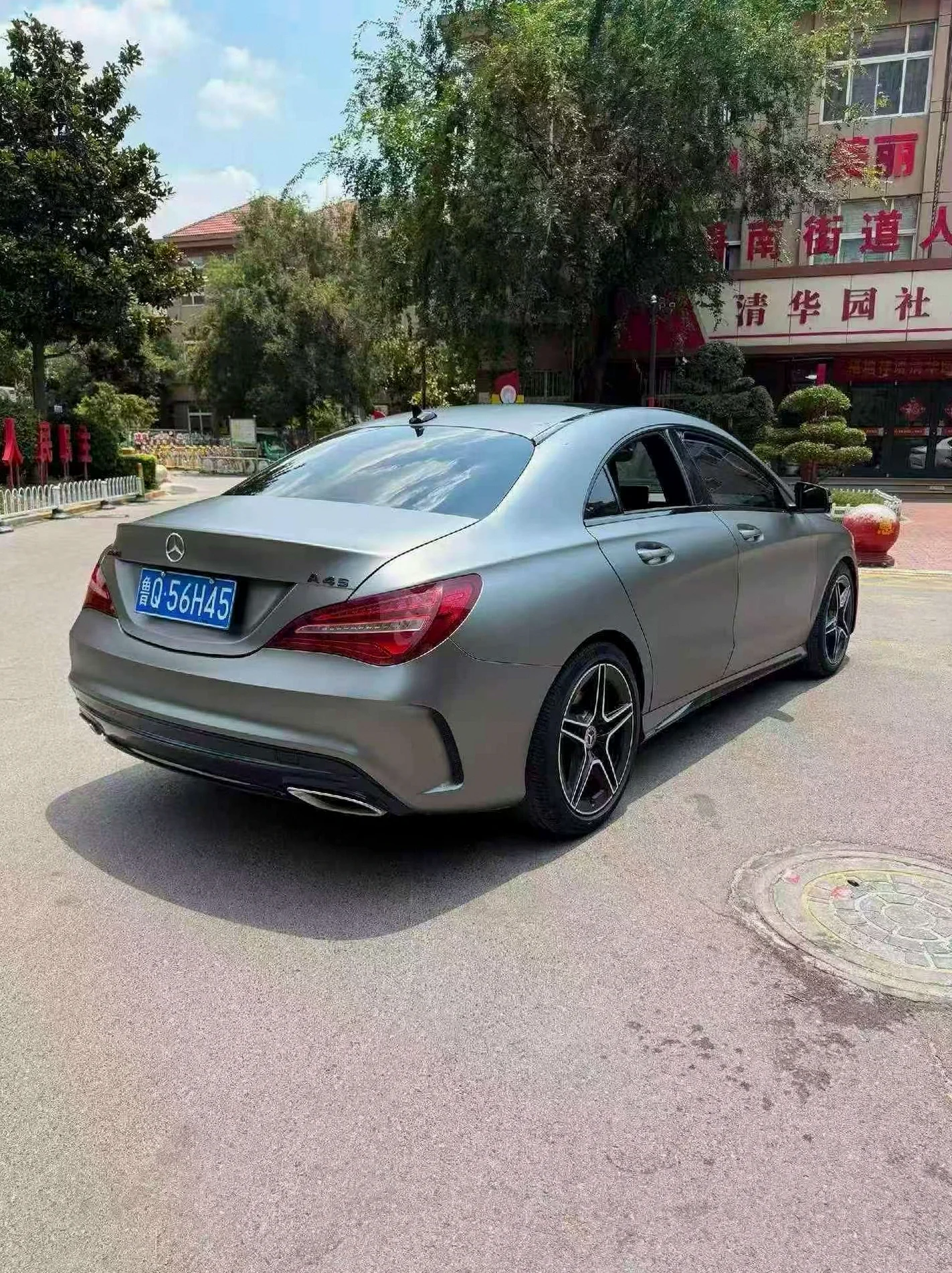 奔驰A 正面外观二