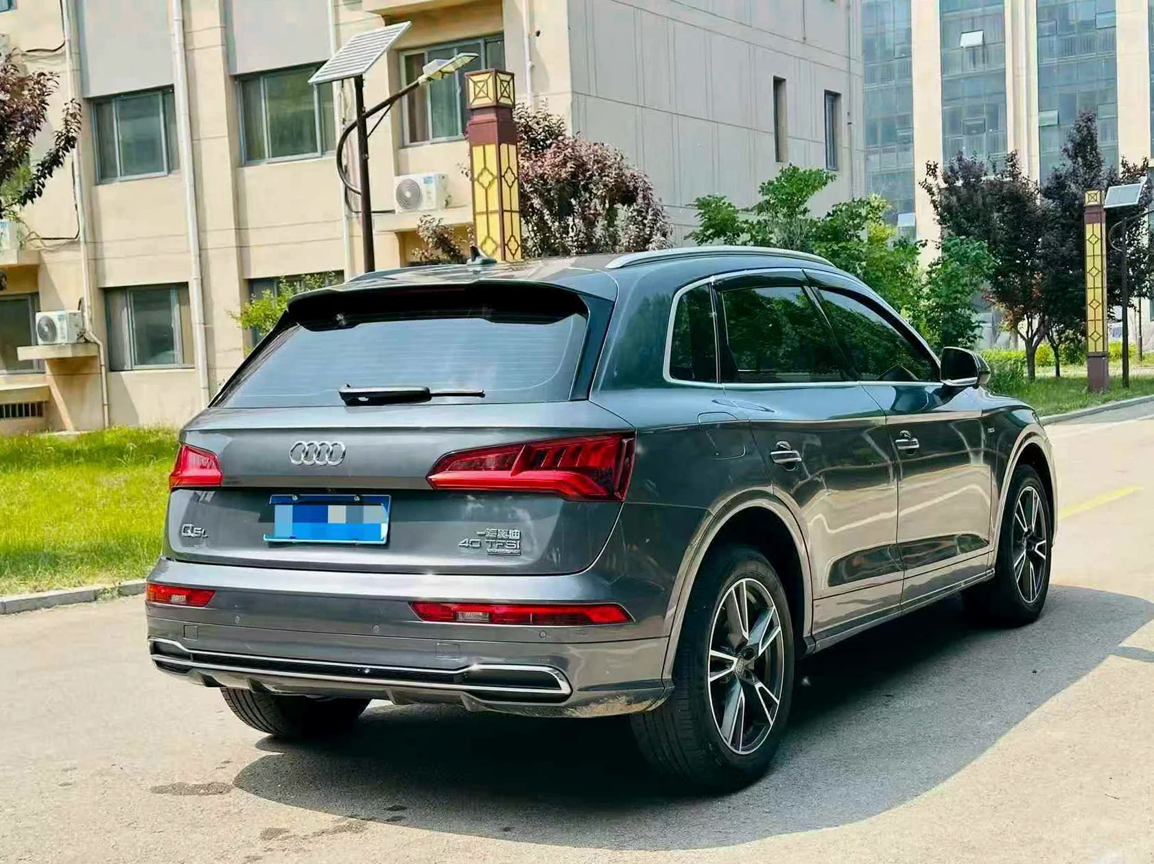 奥迪Q5 后面外观二