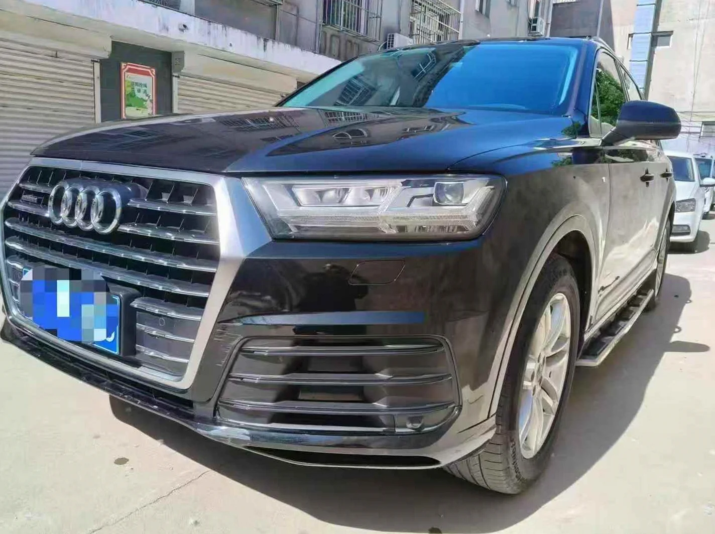 奥迪Q7 正面外观二