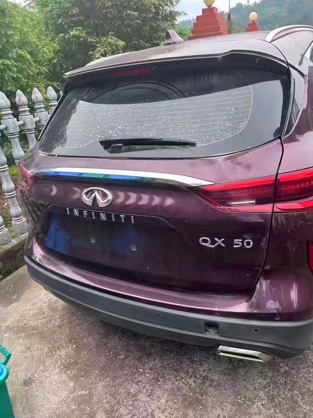 英菲尼迪QX50 后面外观一