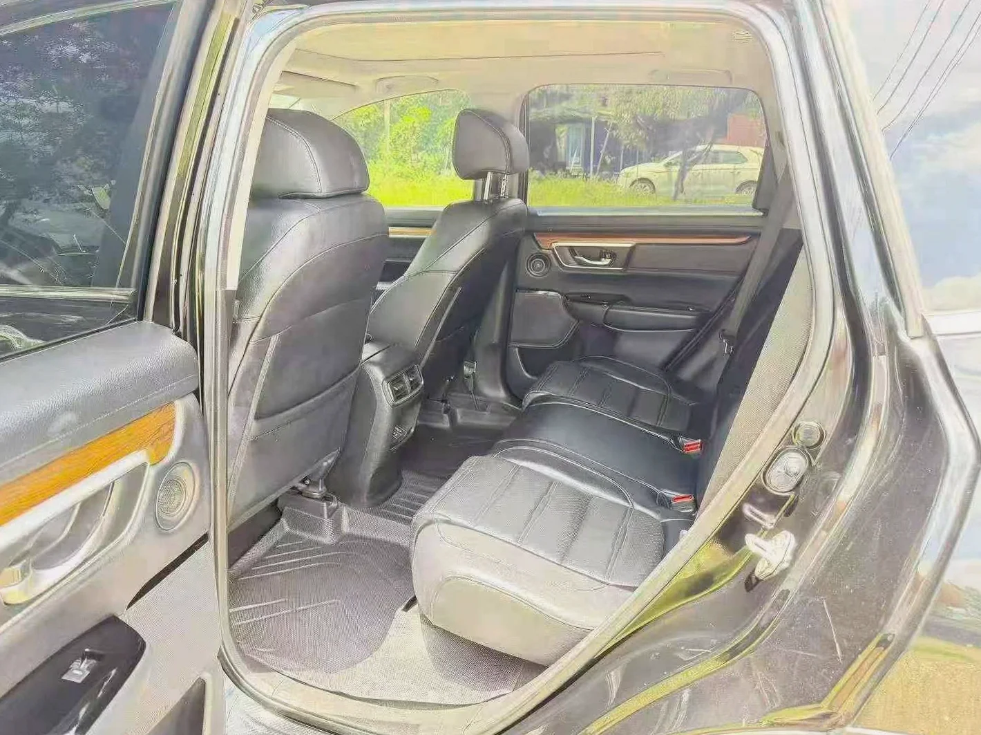 本田CRV 后面外观二