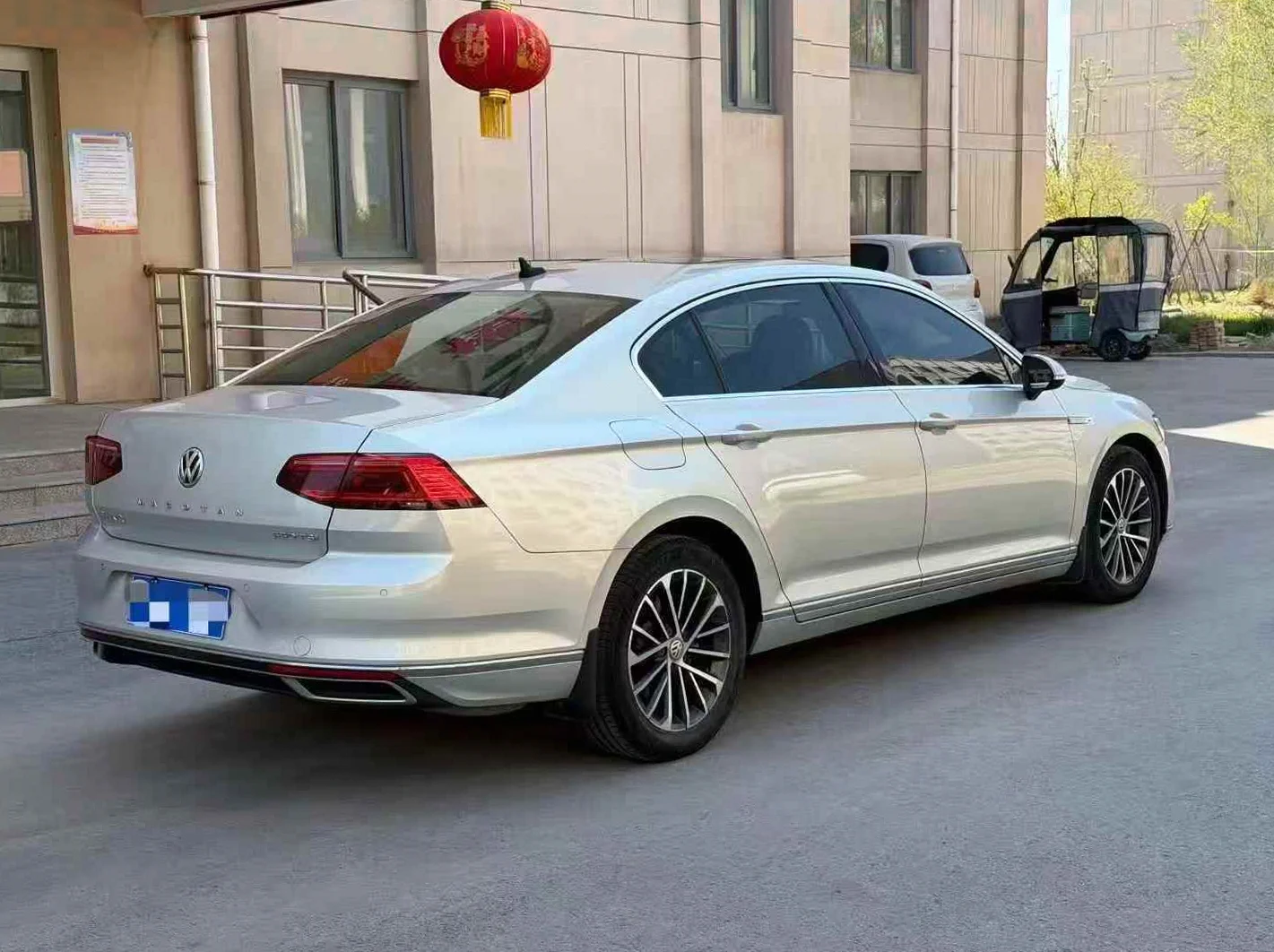 大众迈腾 后面外观三