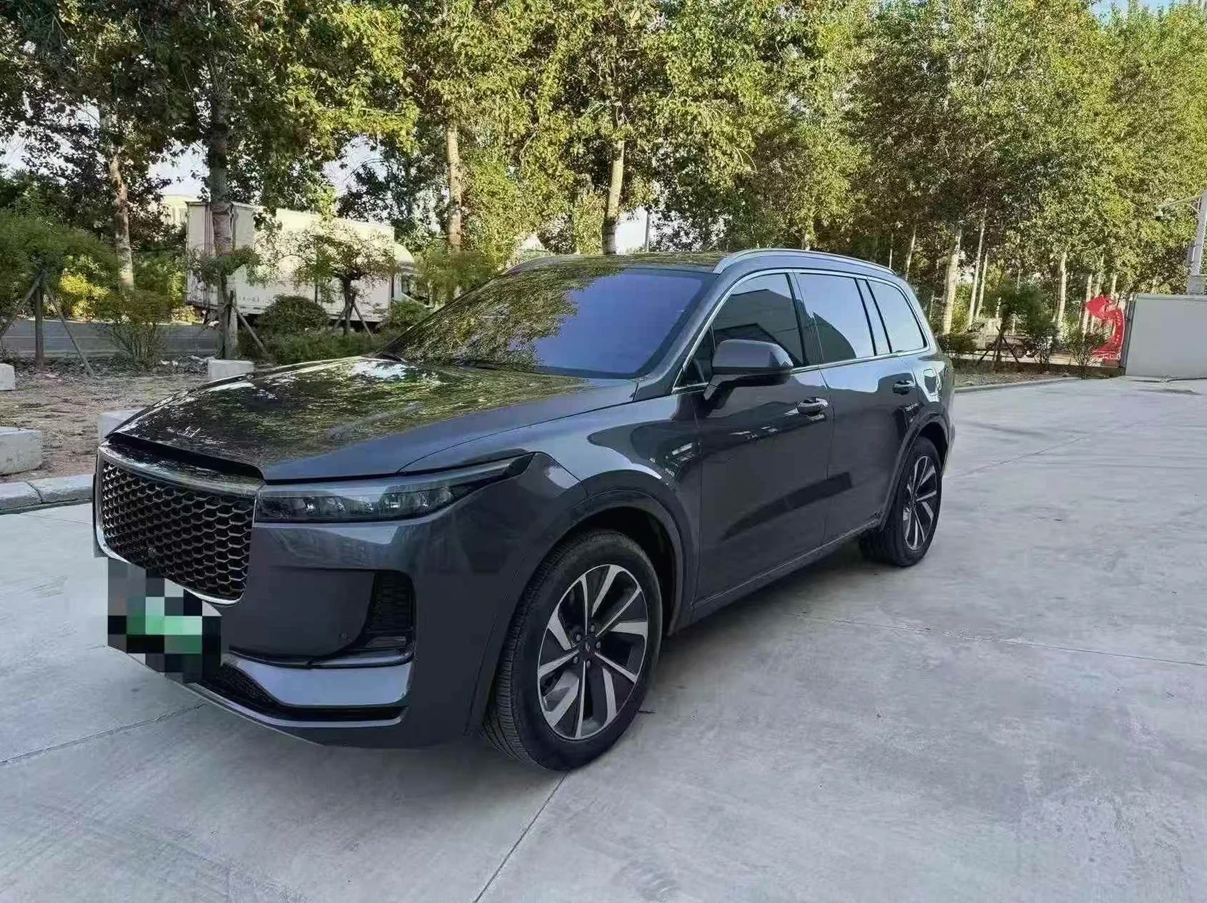 理想ONE 正面外观三