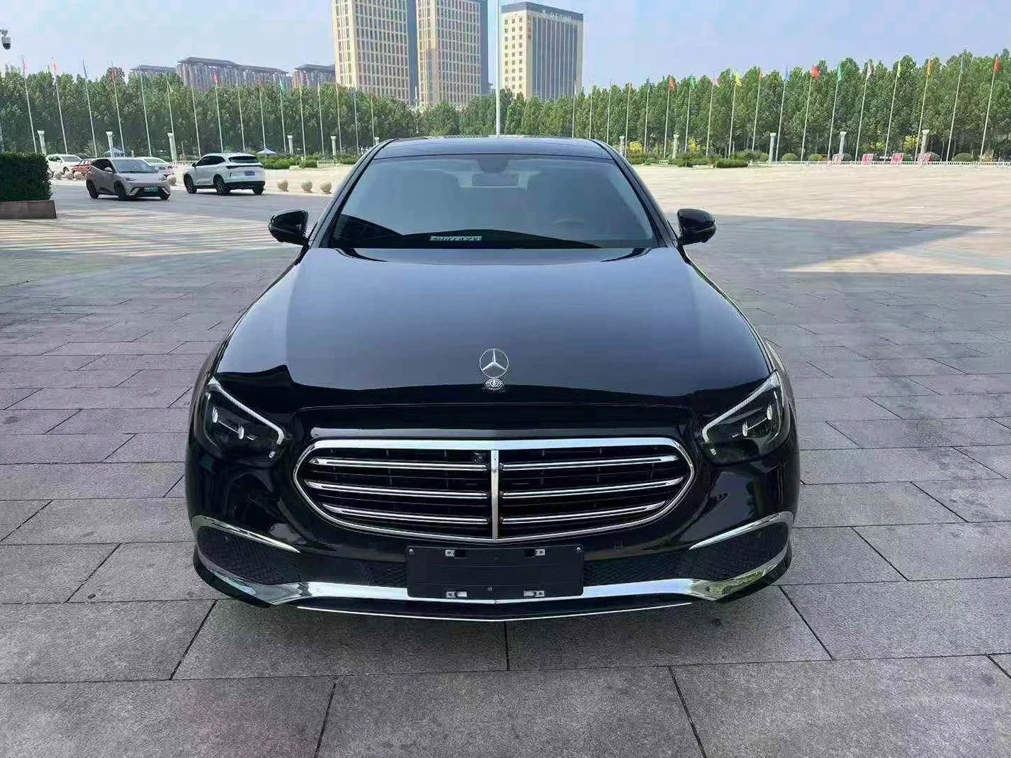 22年奔驰E300L豪华型